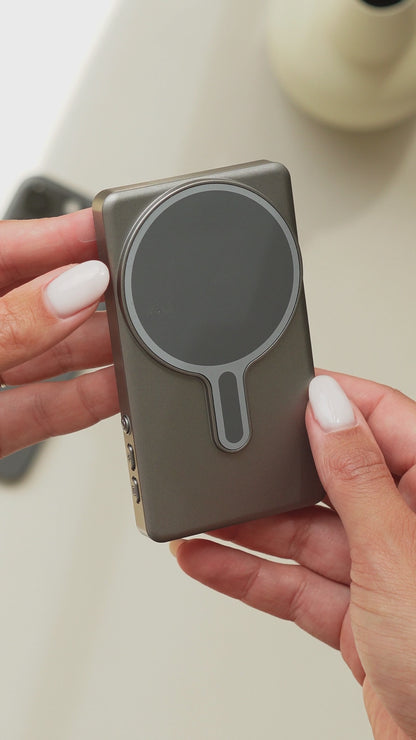 Fliq Magnetic Selfie Monitor – Preview Screen with Accessories